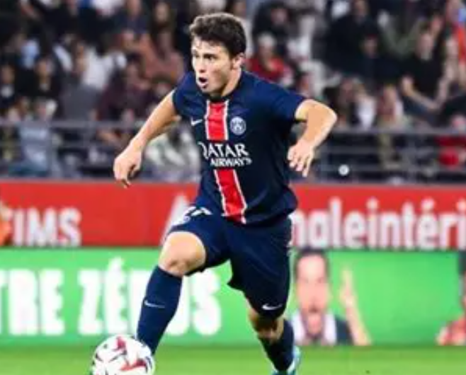 法甲激战巴黎绝境逆袭，若昂-内维斯补时定乾坤